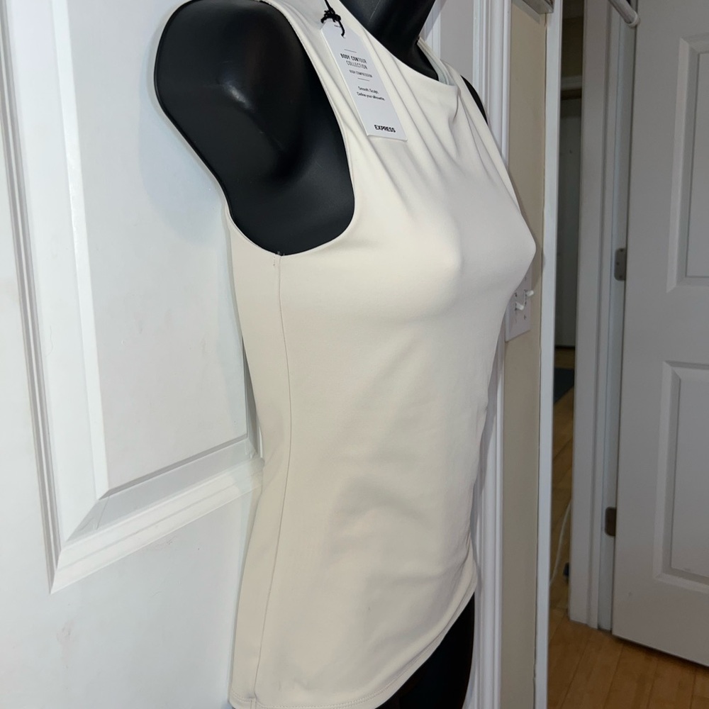 Express Cream Fitted Tank Top - Picture 3 of 5